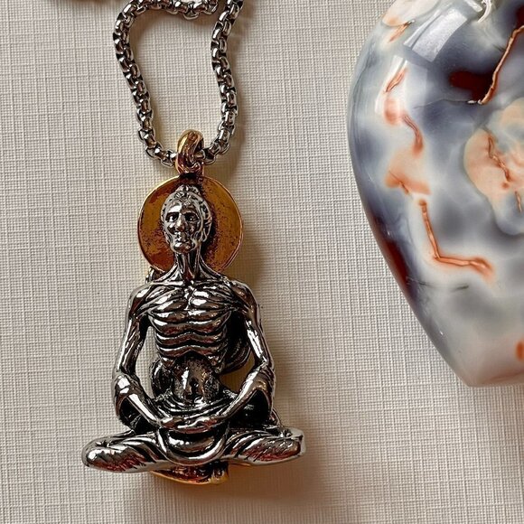 Praying Meditating Buddha Necklace / Pendant #1111 - Picture 6 of 8